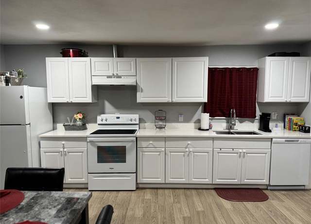 Property at 3203 S Marsalis Ave, Dallas, TX 75216, 3 beds, 2 baths