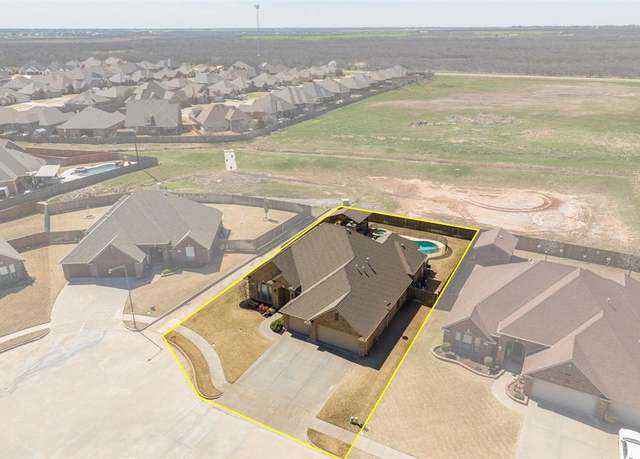 Property at 5010 Lantana Dr, Wichita Falls, TX 76310, 4 beds, 2 baths