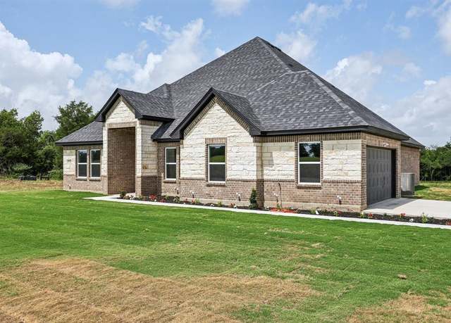 Property at 972 County Rd. 4108, Greenville, TX 75401, 4 beds, 2.5 baths