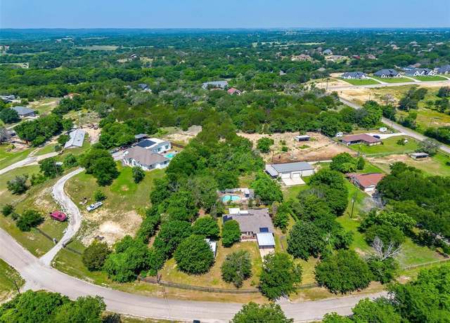 Property at 1312 Robyn Rd, Azle, TX 76020, 3 beds, 2 baths