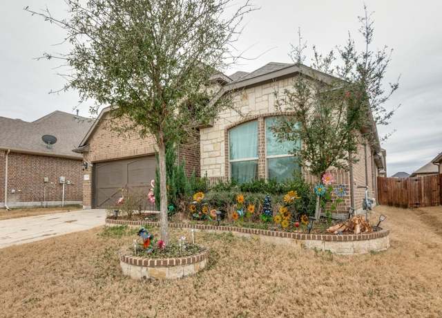 Property at 8110 Loretta Day Dr, Arlington, TX 76002, 4 beds, 2.5 baths