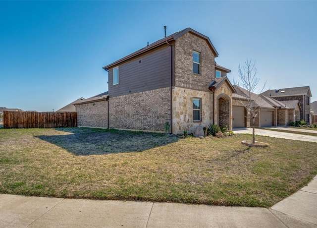 Property at 3256 Trails End Rd, Aubrey, TX 76227, 4 beds, 3 baths