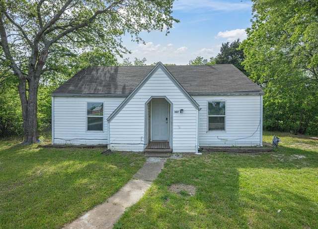 Property at 107 N Stadium Dr, Alvord, TX 76225, 2 beds, 1 bath