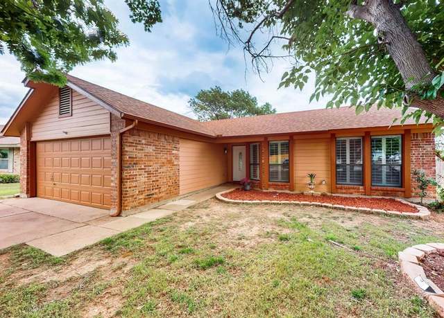 Property at 6112 Maurie Ct, Haltom City, TX 76148, 3 beds, 2 baths
