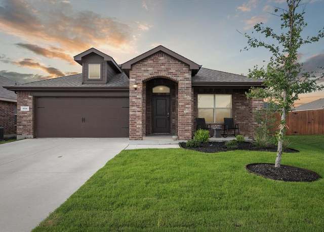 Property at 404 Huntsman Ln, Fort Worth, TX 76131, 3 beds, 2 baths