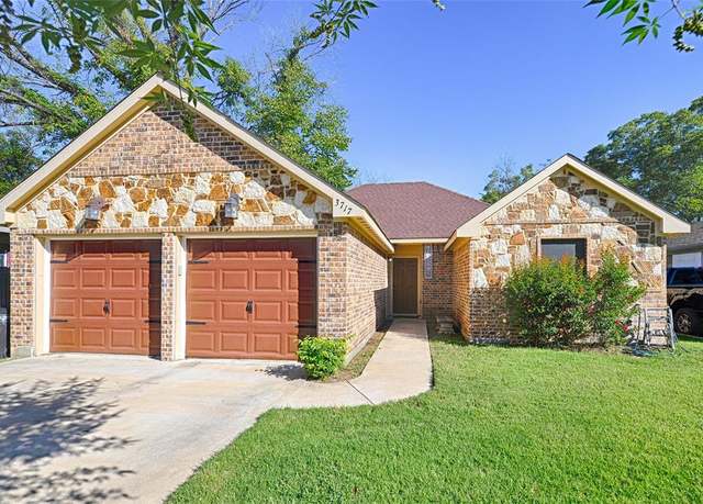 Property at 3717 Avenue I, Fort Worth, TX 76105, 3 beds, 2 baths