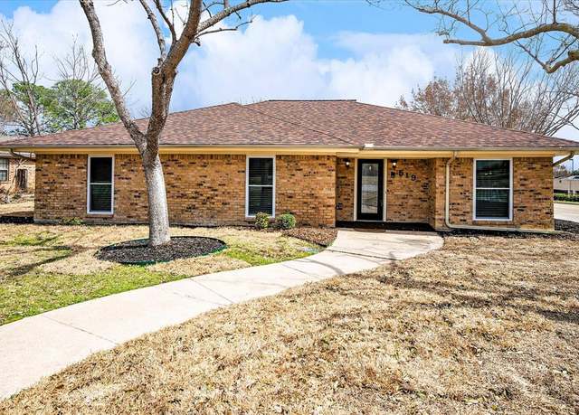 Property at 519 Crestview Dr, Grapevine, TX 76051, 4 beds, 3 baths