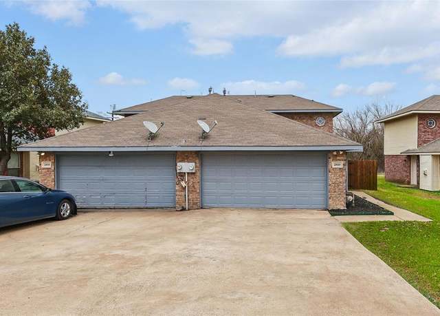 Property at 2810 Sunset Strip Ave, Glenn Heights, TX 75154, 6 beds, 4 baths