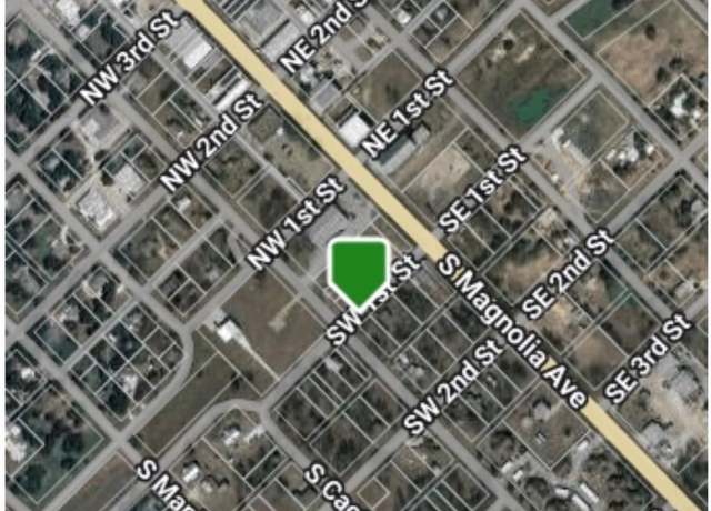 Property at 22 N Bois D Arc Ave, Hubbard, TX 76648