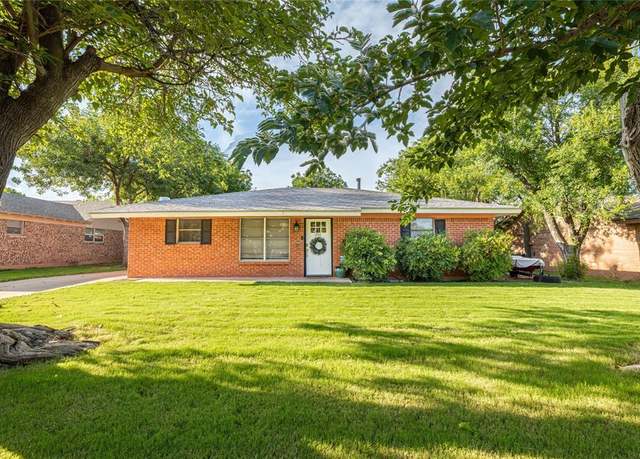 Property at 934 E North 12th St, Abilene, TX 79601, 3 beds, 3 baths