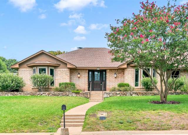 Property at 311 Woodbrook Dr, Desoto, TX 75115, 4 beds, 2 baths