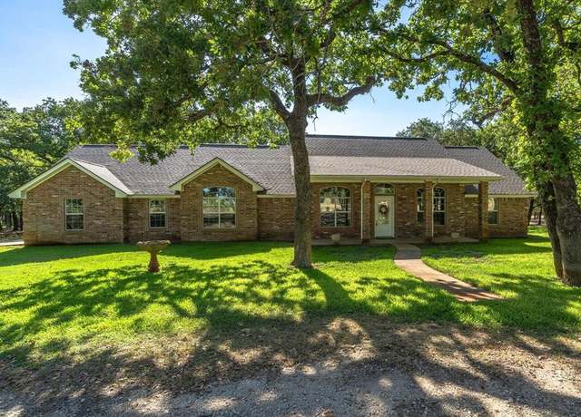 Property at 6424 County Road 176, Stephenville, TX 76401, 3 beds, 2.5 baths