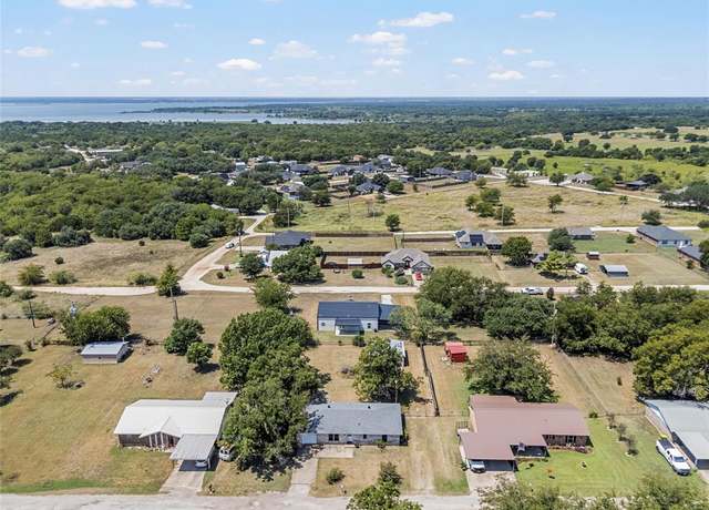 Property at 117 Wayman Dr, Whitney, TX 76692, 3 beds, 2 baths