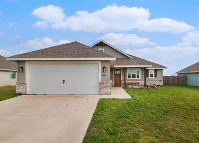 Property at 105 Mustang Dr, Lindsay, TX 76240, 3 beds, 2 baths