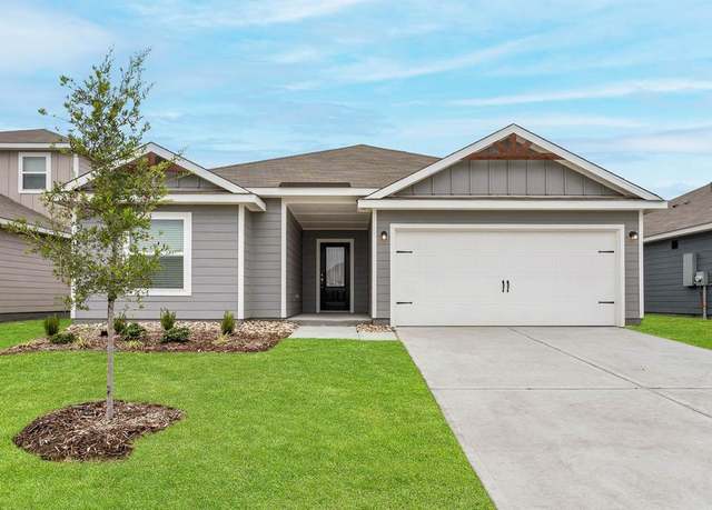 Property at 1608 Buchanan Dr, Greenville, TX 75401, 4 beds, 2 baths