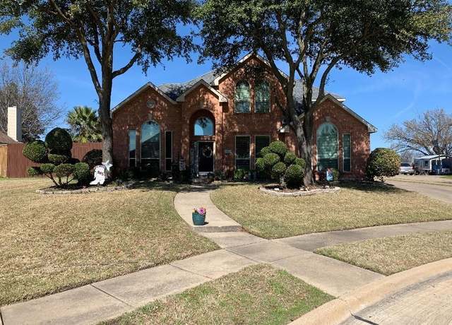 Property at 8401 Martha Ln, Rowlett, TX 75088, 4 beds, 2.5 baths