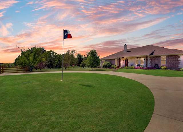 Property at 4951 Kiowa Trl, Argyle, TX 76226, 4 beds, 3 baths