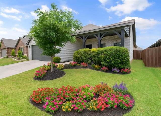 Property at 1345 Queens Brook Ln, Fort Worth, TX 76140, 3 beds, 2 baths