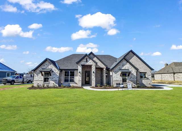 Property at 1046 Alex Dr, Springtown, TX 76082, 4 beds, 2 baths
