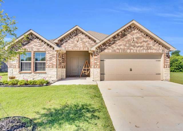 Property at 1901 Sandy Knoll Dr, Kaufman, TX 75142, 3 beds, 2 baths