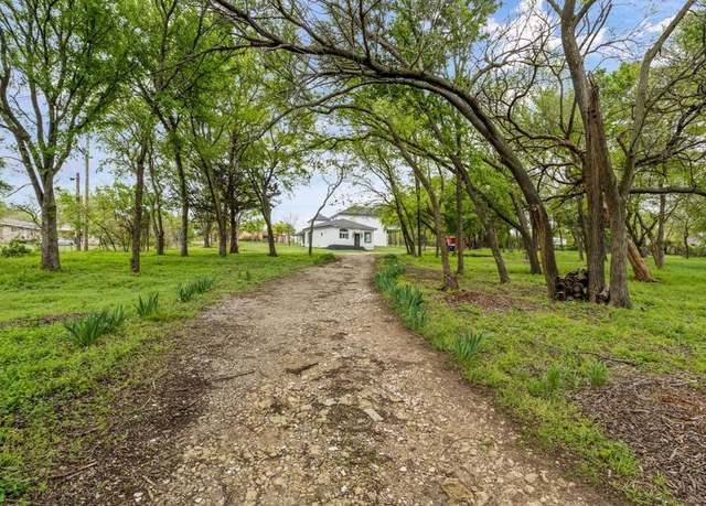 Property at 304 N Parvin St, Prosper, TX 75078, 3 beds, 3 baths