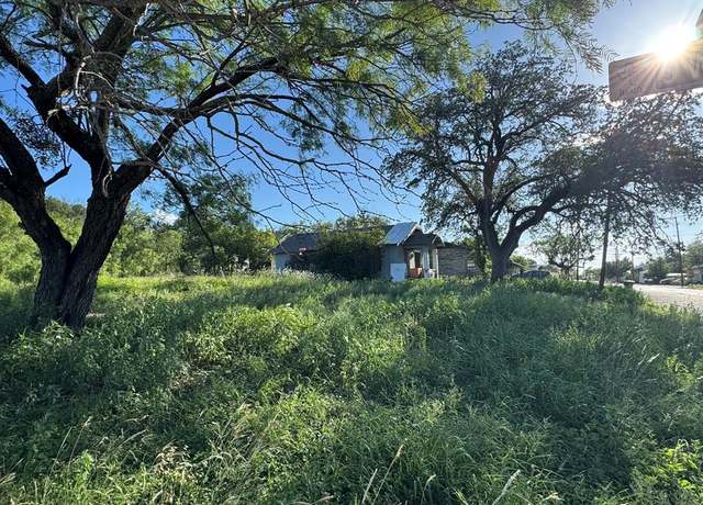 Property at 703 W 2nd St, Brady, TX 76825