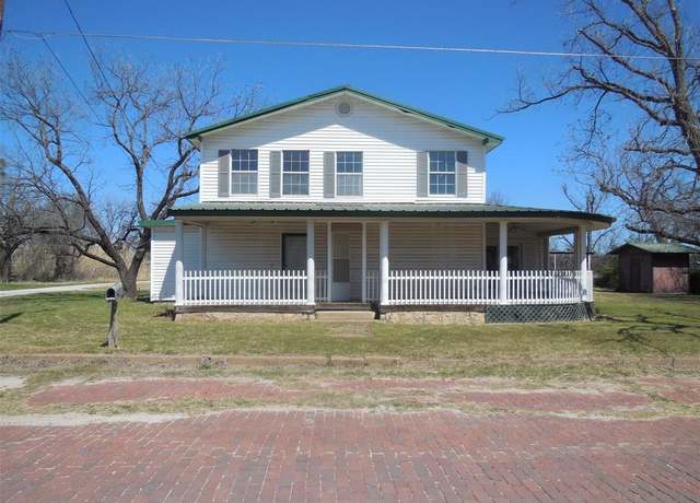 Property at 300 N Pecan St, Ranger, TX 76470, 5 beds, 2 baths