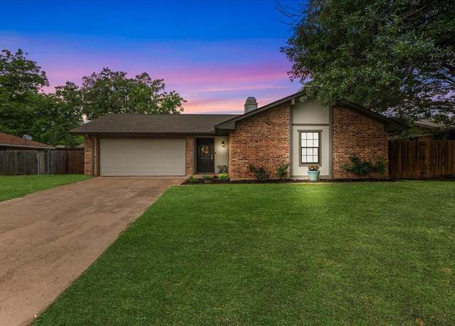 Property at 1210 Kay Dr, Weatherford, TX 76086, 3 beds, 2 baths