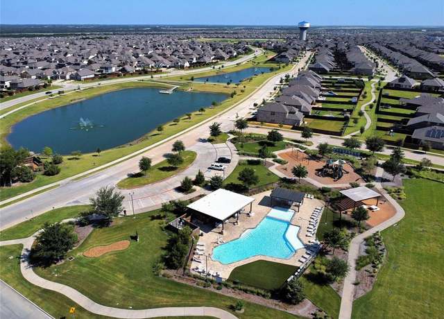 Property at 2809 Lakeside Dr, Aubrey, TX 76227, 4 beds, 3 baths