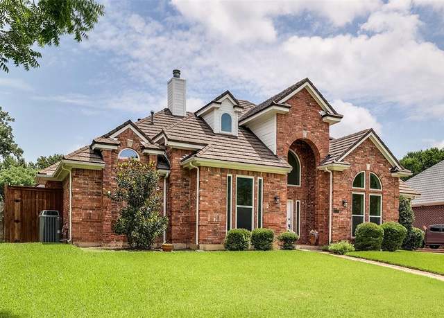 Property at 5007 Wareham Dr, Arlington, TX 76017, 4 beds, 3 baths