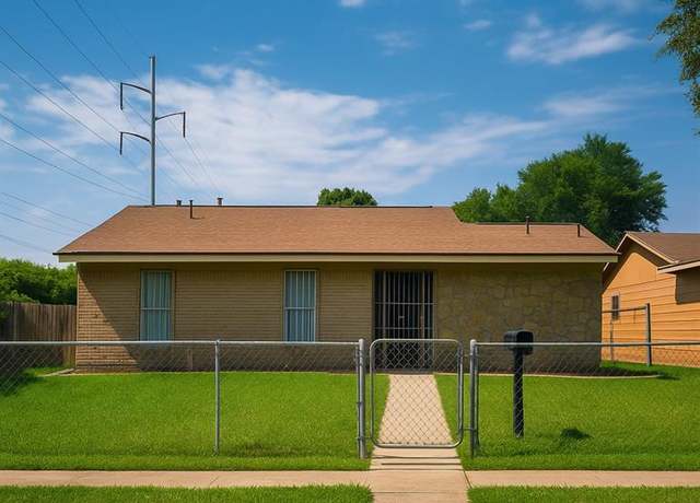 Property at 9601 Glengreen Dr, Dallas, TX 75217, 3 beds, 2 baths