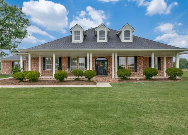 Property at 12198 Bell Rd, Pilot Point, TX 76258, 3 beds, 4 baths