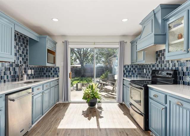Property at 1830 Woodbury, Carrollton, TX 75007, 3 beds, 2 baths