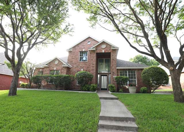 Property at 3620 Flintstone Dr, Plano, TX 75074, 5 beds, 3 baths