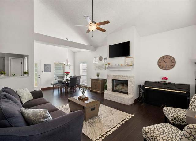 Property at 2801 Kempton Dr, Arlington, TX 76001, 3 beds, 2 baths