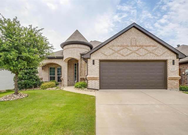Property at 6328 Red Cliff Dr, Fort Worth, TX 76179, 3 beds, 2 baths