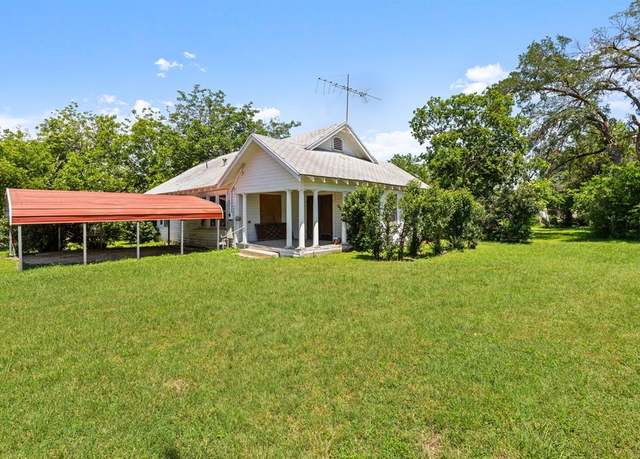 Property at 801 N Harrison St, West, TX 76691, 3 beds, 1 bath