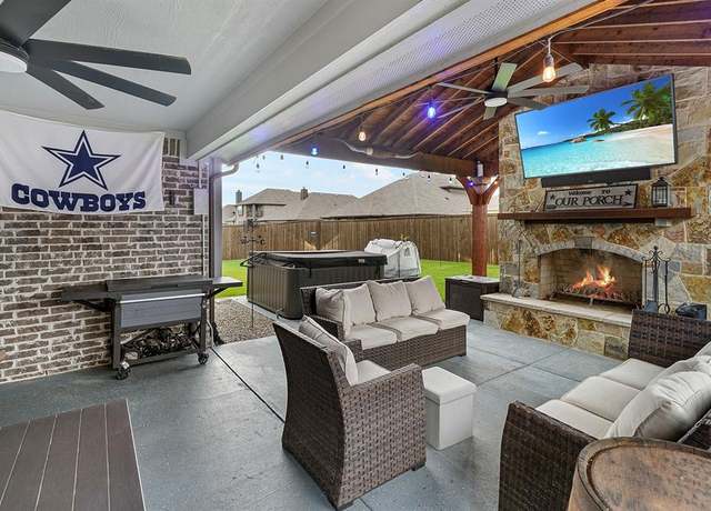 Property at 1709 George Ln, Little Elm, TX 75068, 4 beds, 3 baths