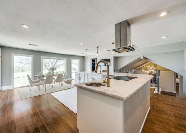 Property at 2910 S Country Clb, Garland, TX 75043, 4 beds, 3.5 baths