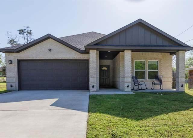 Property at 605 Bethlehem St, Terrell, TX 75160, 4 beds, 2 baths