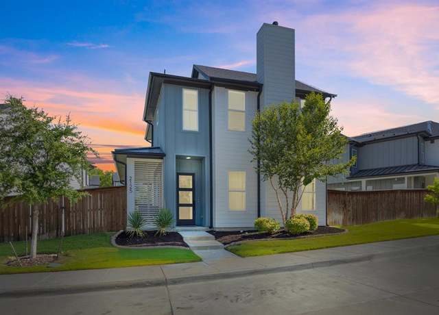 Property at 2125 Bird St, Fort Worth, TX 76111, 3 beds, 2.5 baths