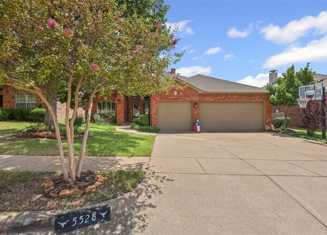 Property at 5528 Canyon Lands Dr, Fort Worth, TX 76137, 4 beds, 2 baths