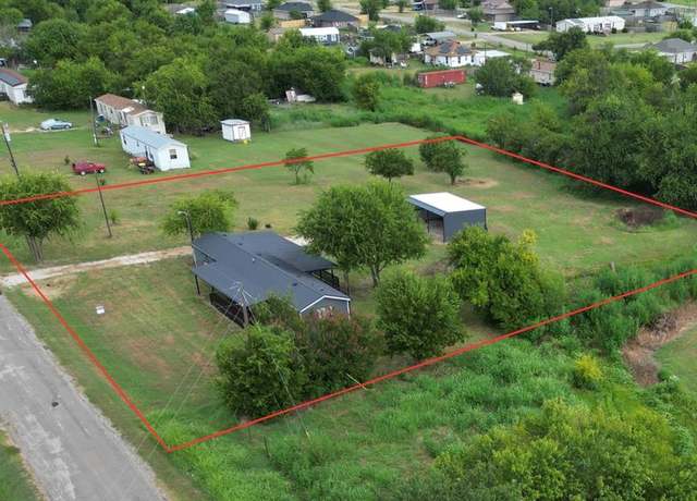 Property at 5520 Baron Dr, Joshua, TX 76058, 3 beds, 2 baths
