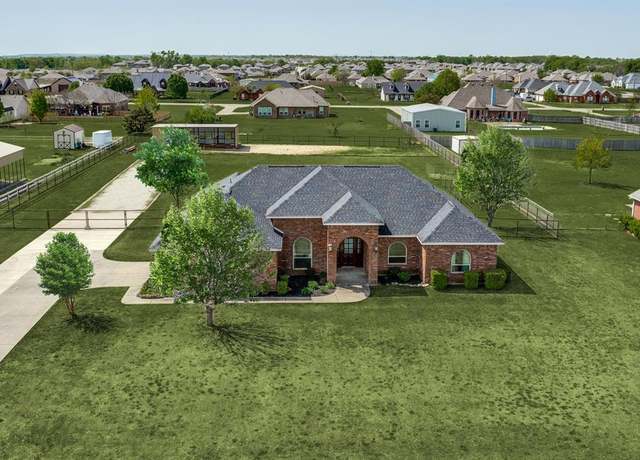Property at 1656 Hearn Ln, Van Alstyne, TX 75495, 4 beds, 2 baths