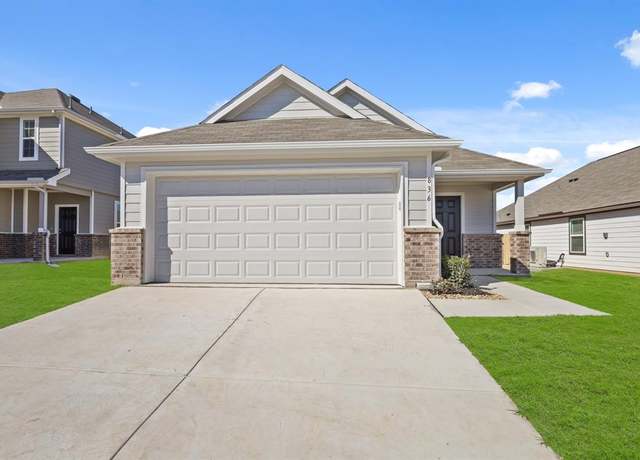 Property at 836 Jetliner Ave, Fort Worth, TX 76131, 3 beds, 2 baths
