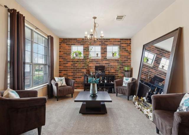Property at 312 Parakeet Dr, Little Elm, TX 75068, 4 beds, 3.5 baths