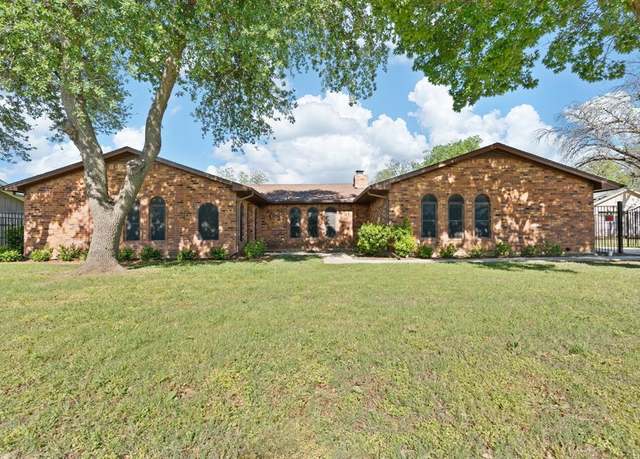 Property at 104 S Beverly St, Crowley, TX 76036, 4 beds, 3 baths
