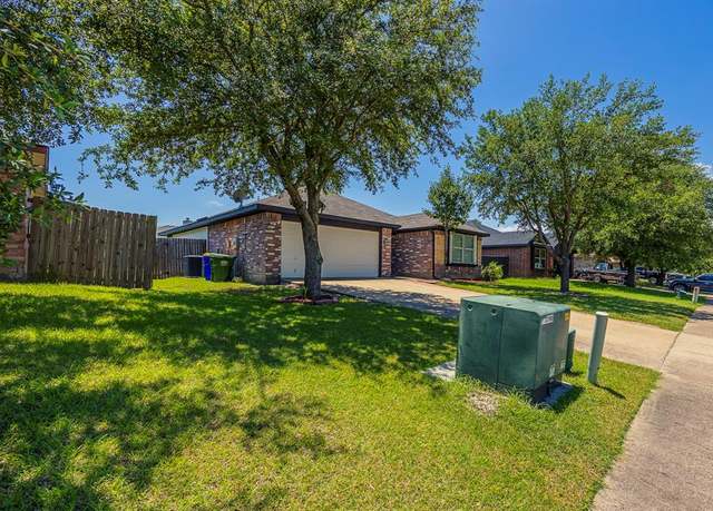 Property at 1613 Emily Ln, Seagoville, TX 75159, 3 beds, 2 baths