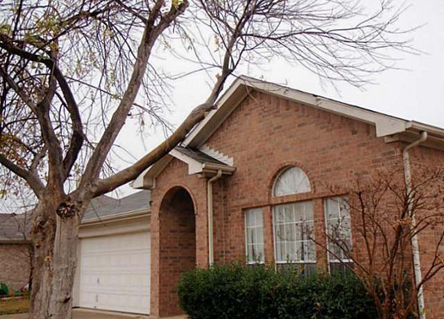 Property at 1908 Wild Valley Trl, Grand Prairie, TX 75052, 3 beds, 2 baths