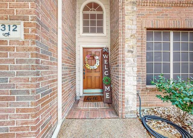 Property at 1312 Cattle Crossing Dr, Fort Worth, TX 76131, 5 beds, 3.5 baths